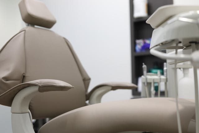 How to Choose the Right Dentist